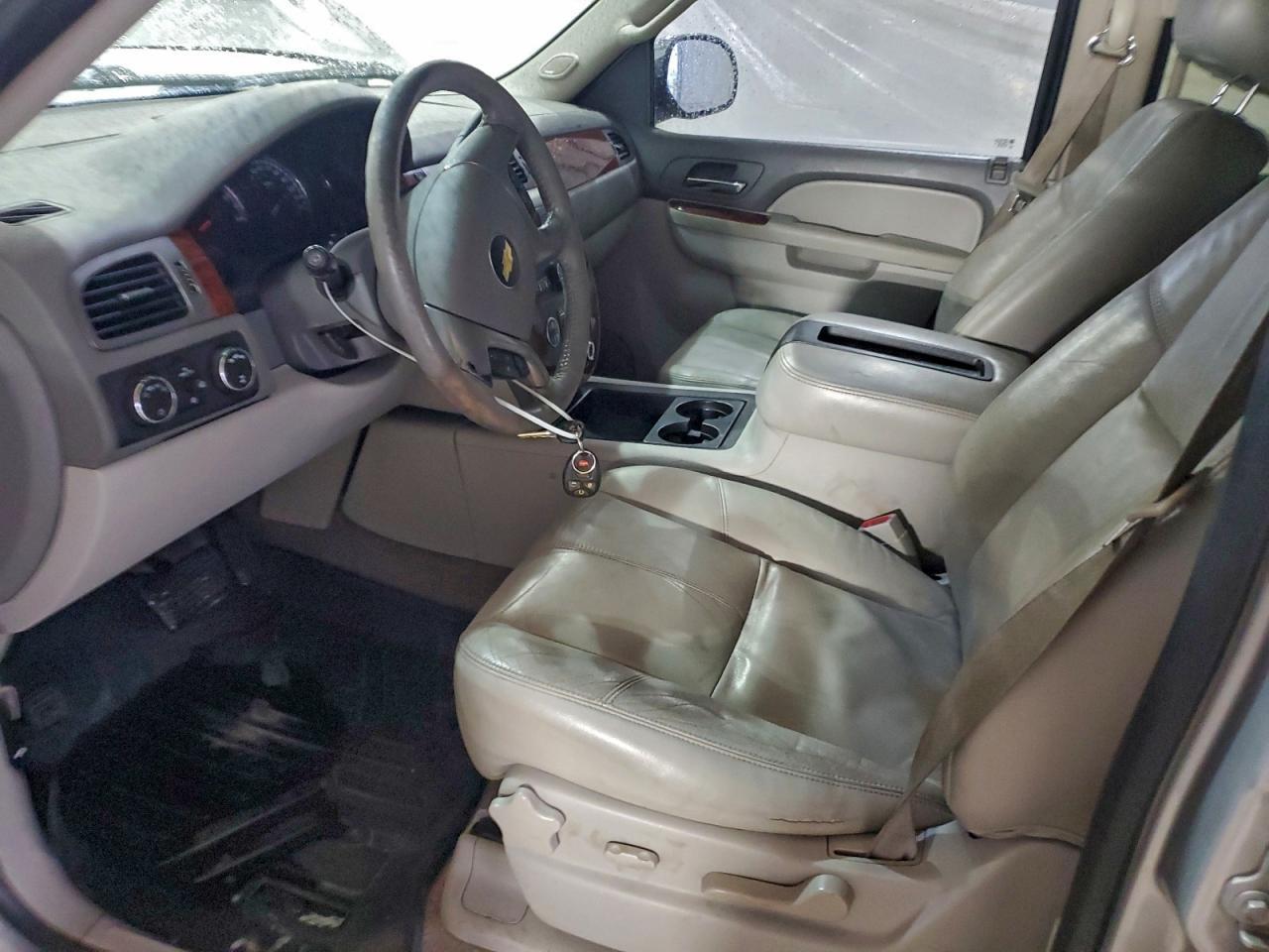 2011 CHEVROLET Tahoe