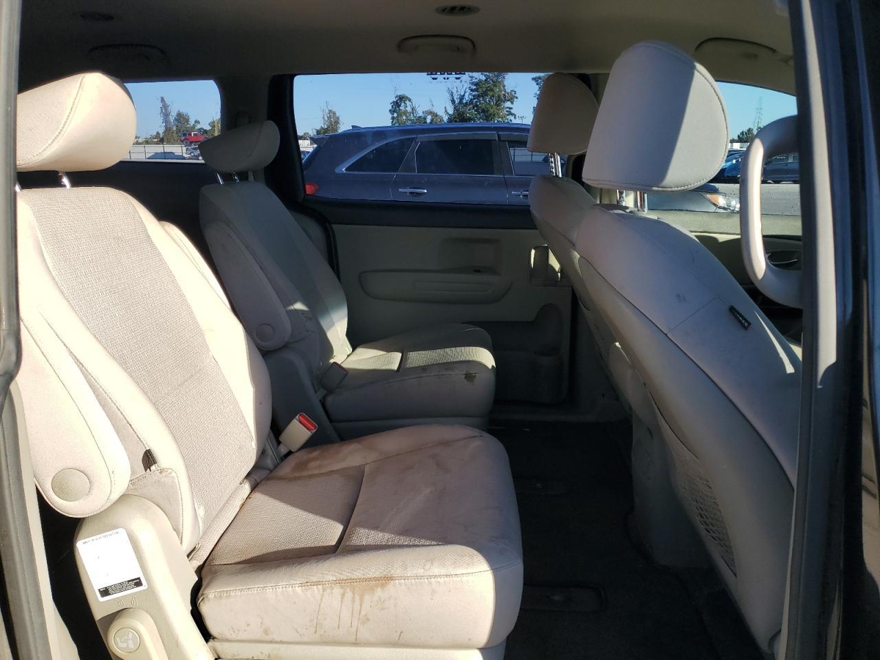 2016 KIA SEDONA