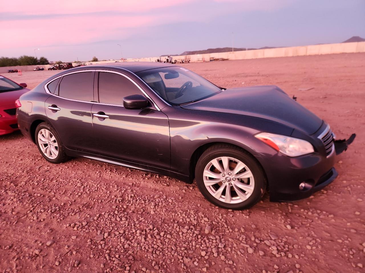 2011 INFINITI M37