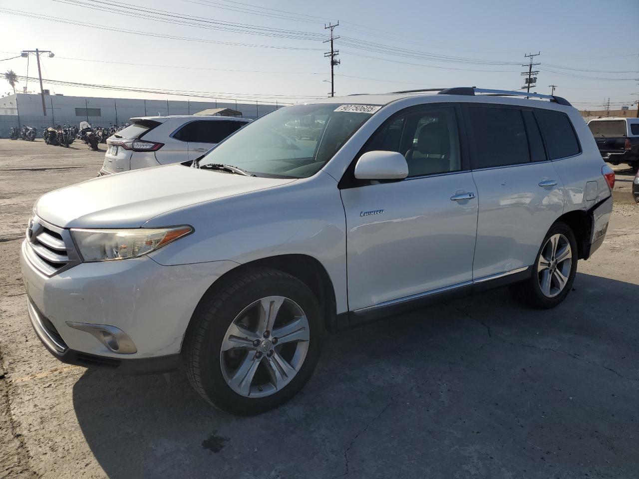 2011 TOYOTA HIGHLANDER