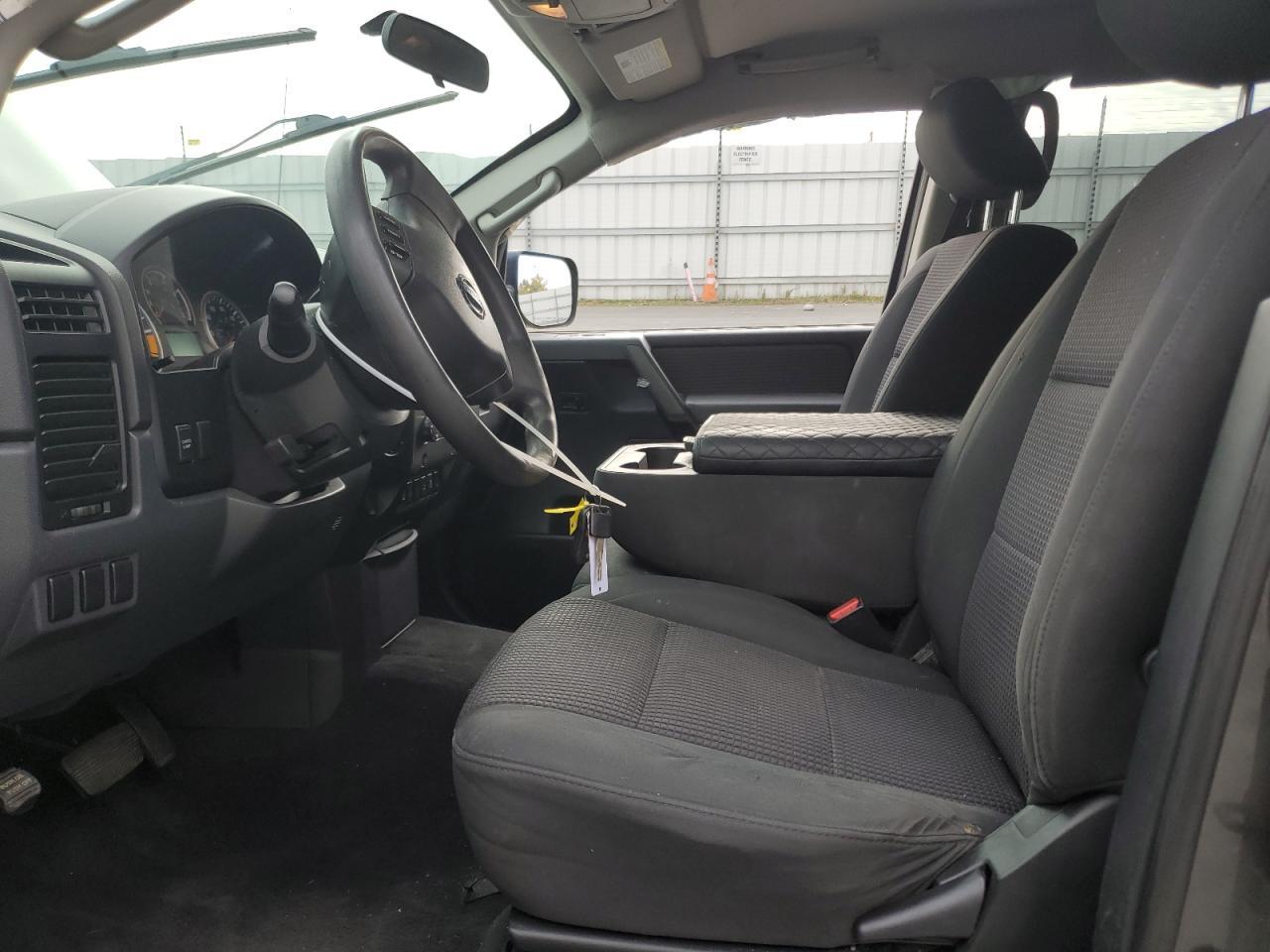 2012 NISSAN Titan