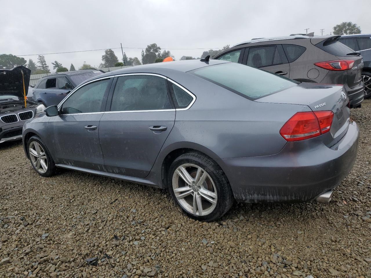 2014 VOLKSWAGEN Passat