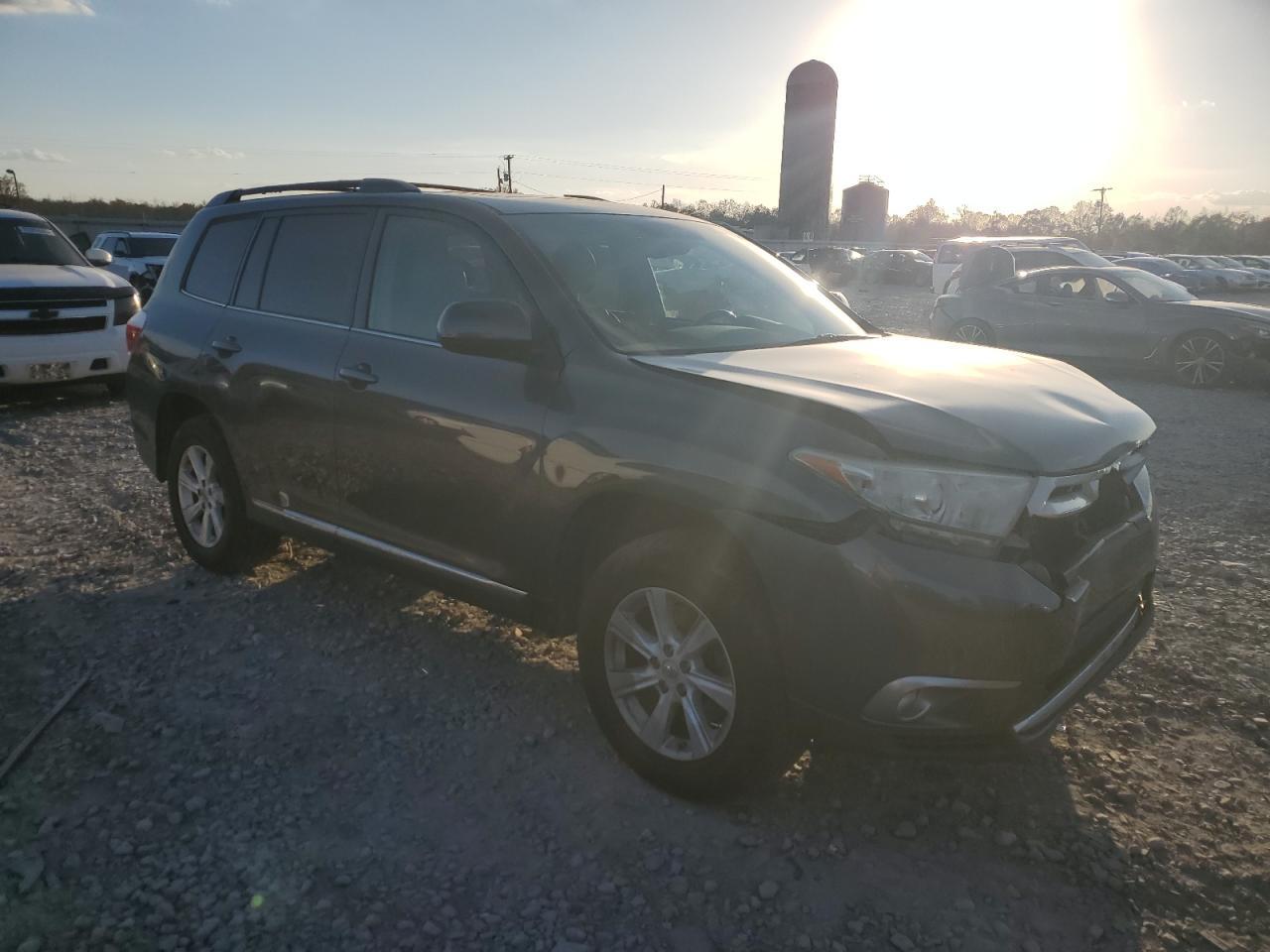 2011 TOYOTA HIGHLANDER