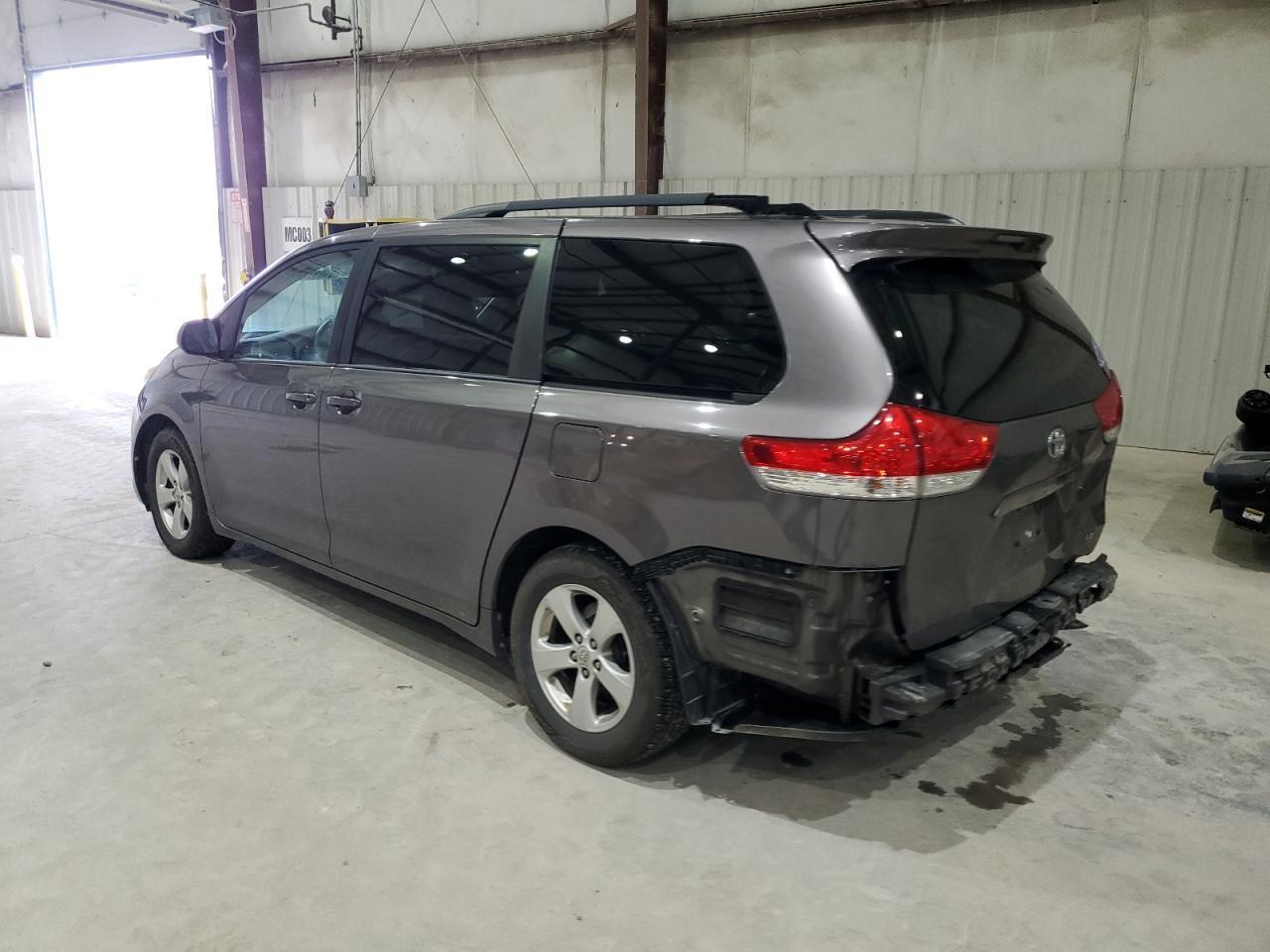 2014 TOYOTA SIENNA
