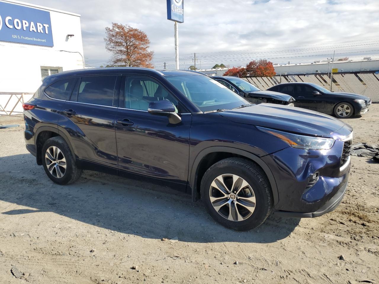 2022 TOYOTA HIGHLANDER