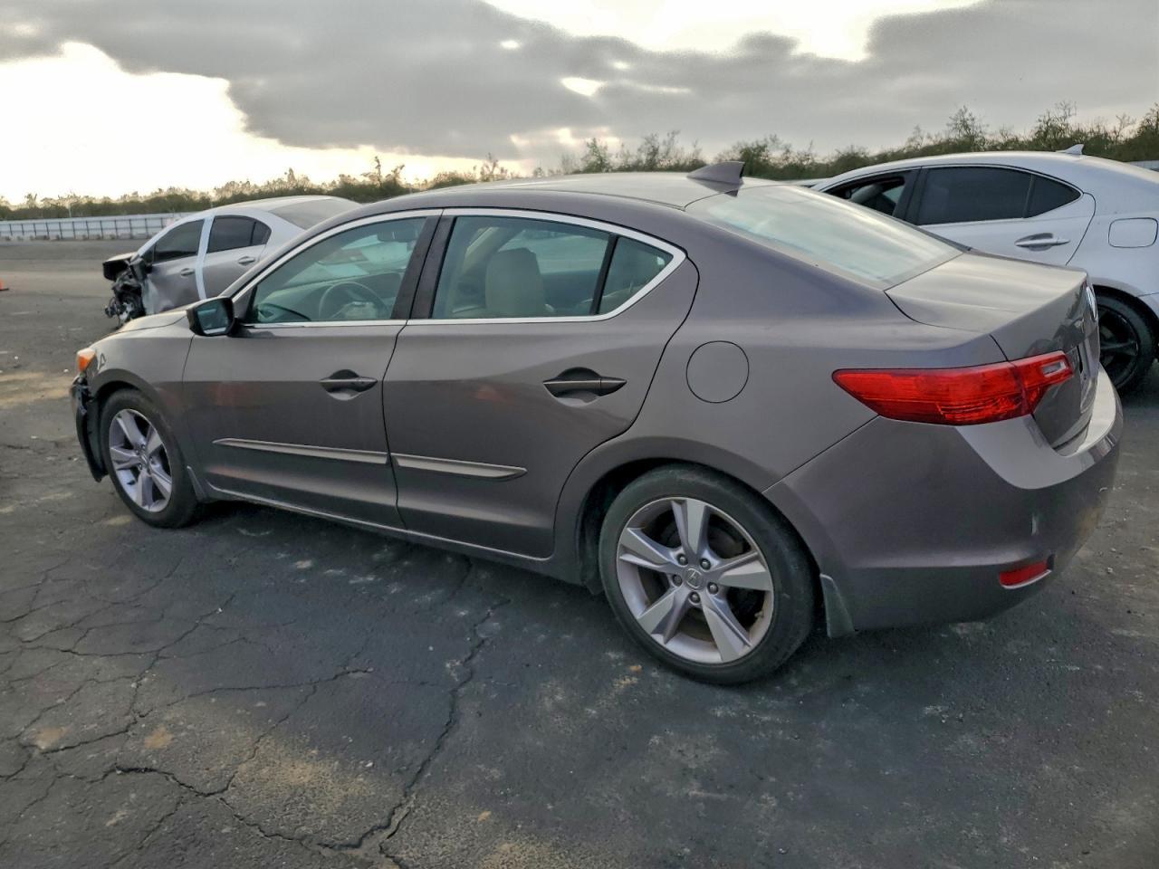 2013 ACURA ILX