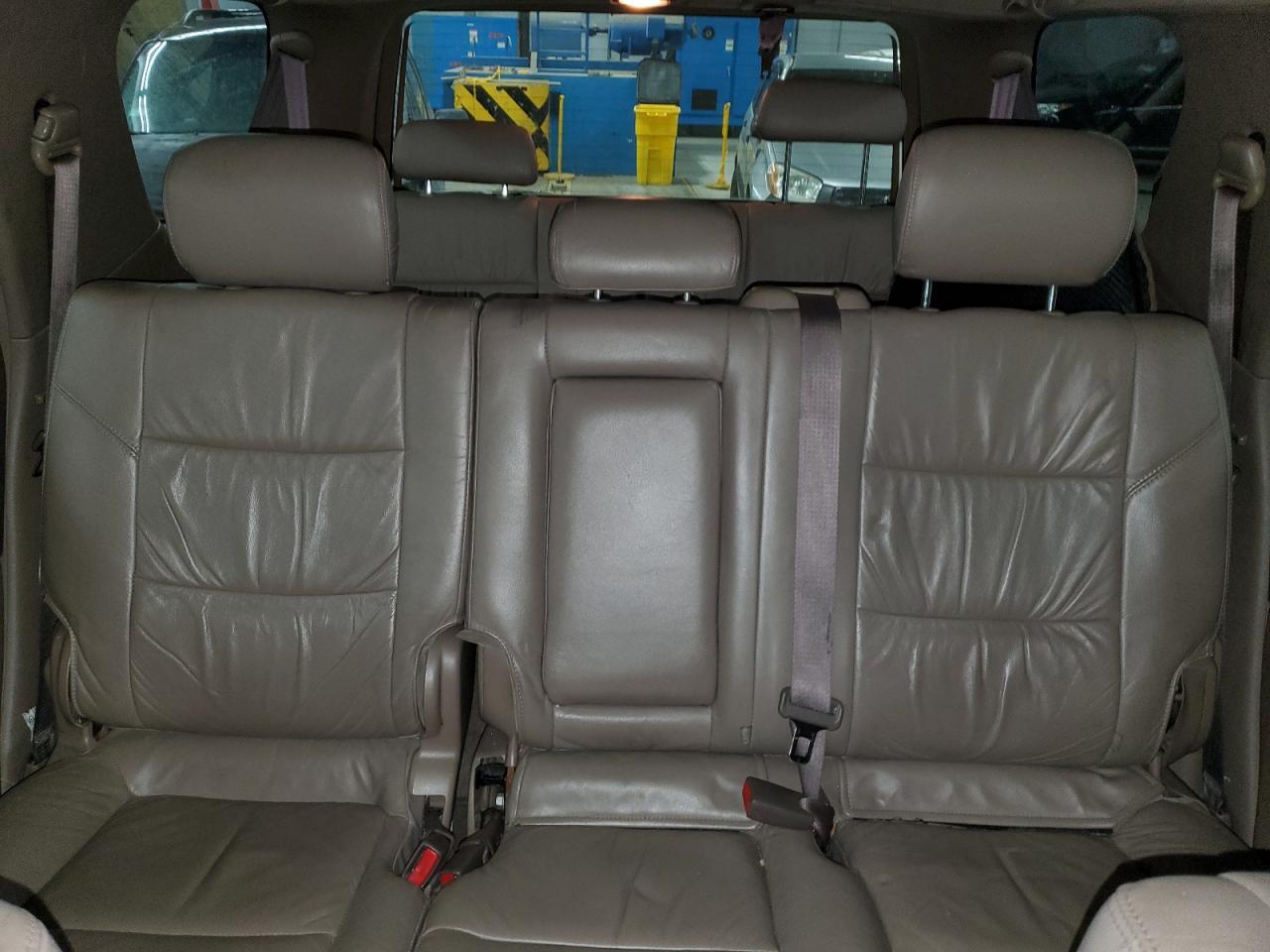 2003 TOYOTA Sequoia