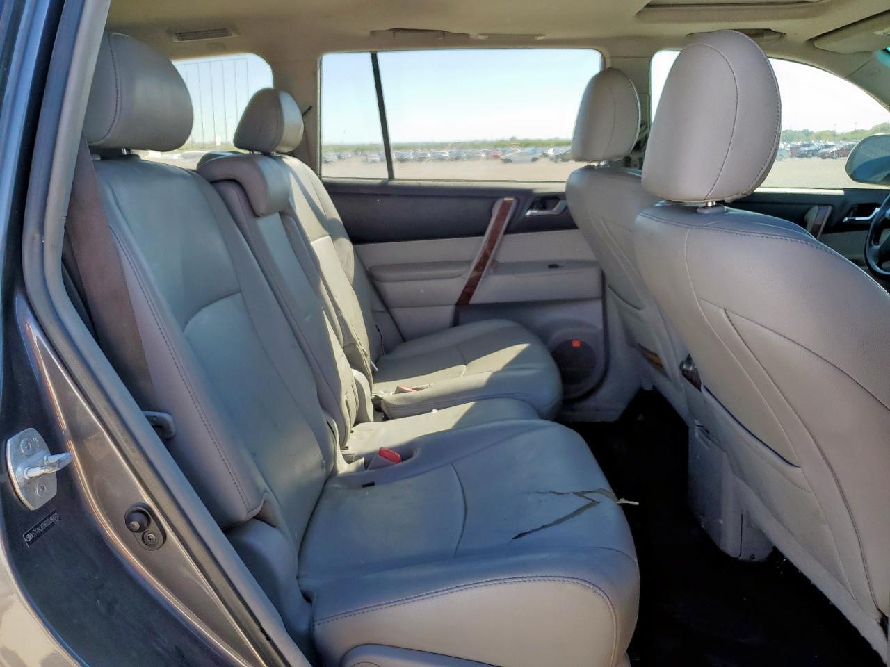 2013 TOYOTA HIGHLANDER