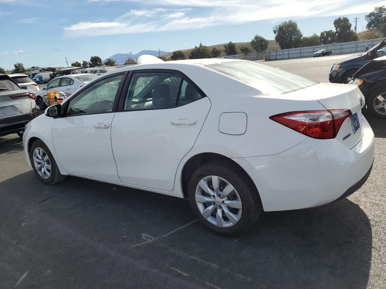2015 TOYOTA COROLLA
