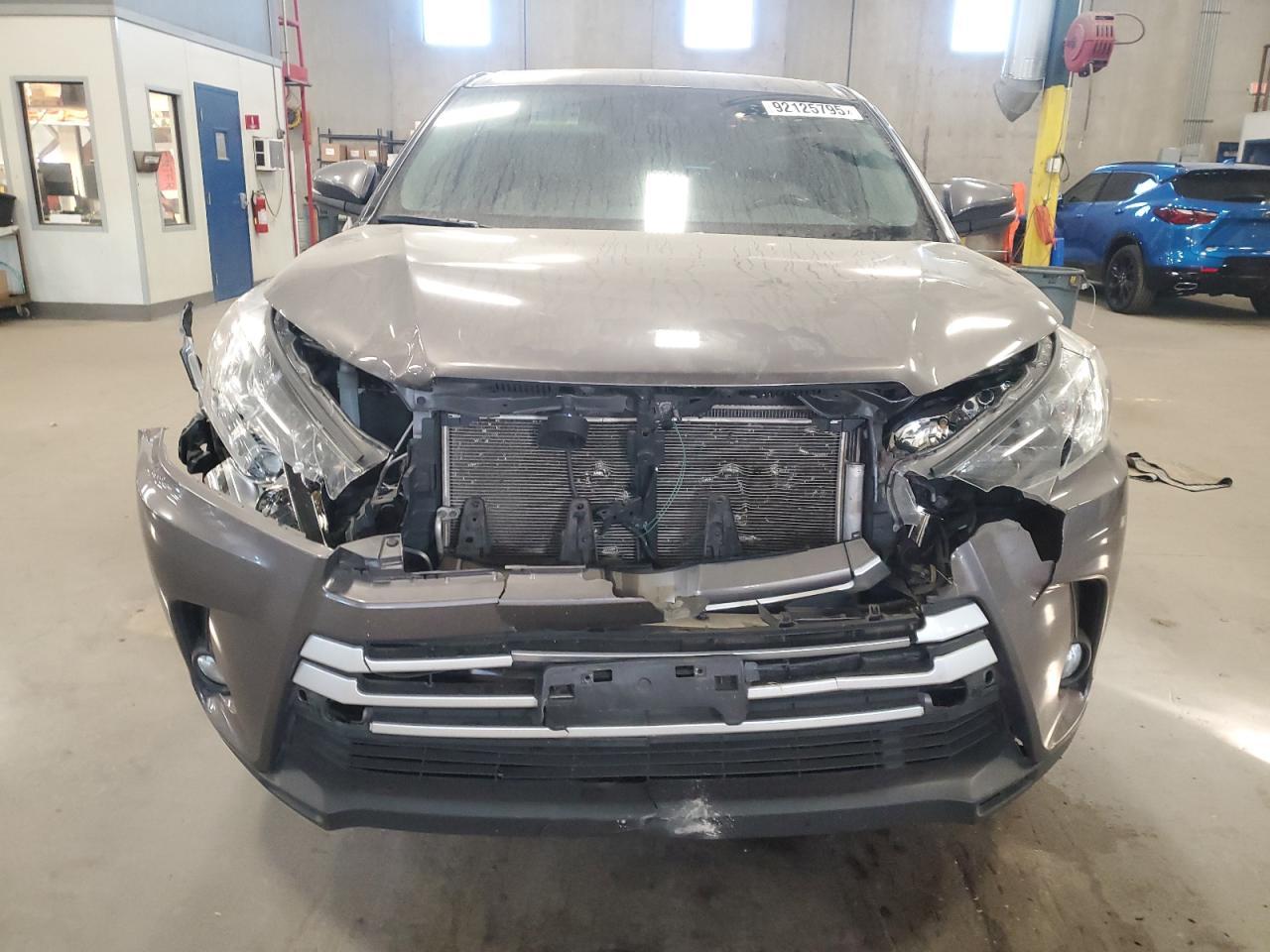 2019 TOYOTA HIGHLANDER