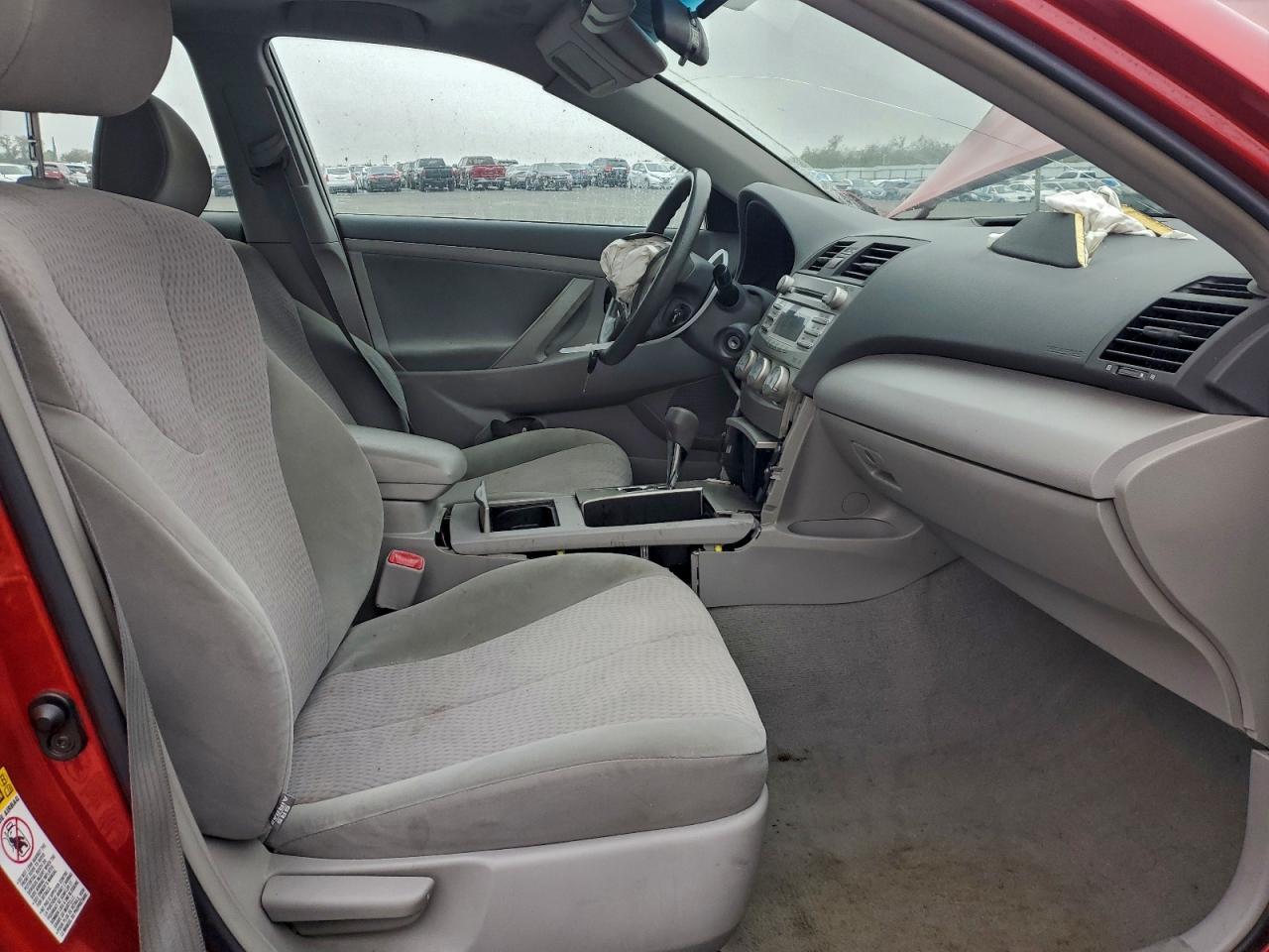2011 TOYOTA CAMRY