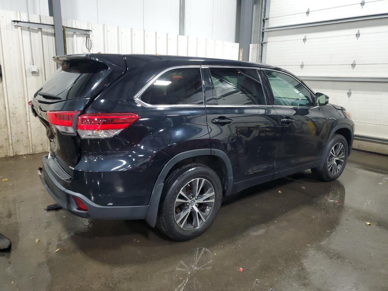 2017 TOYOTA HIGHLANDER