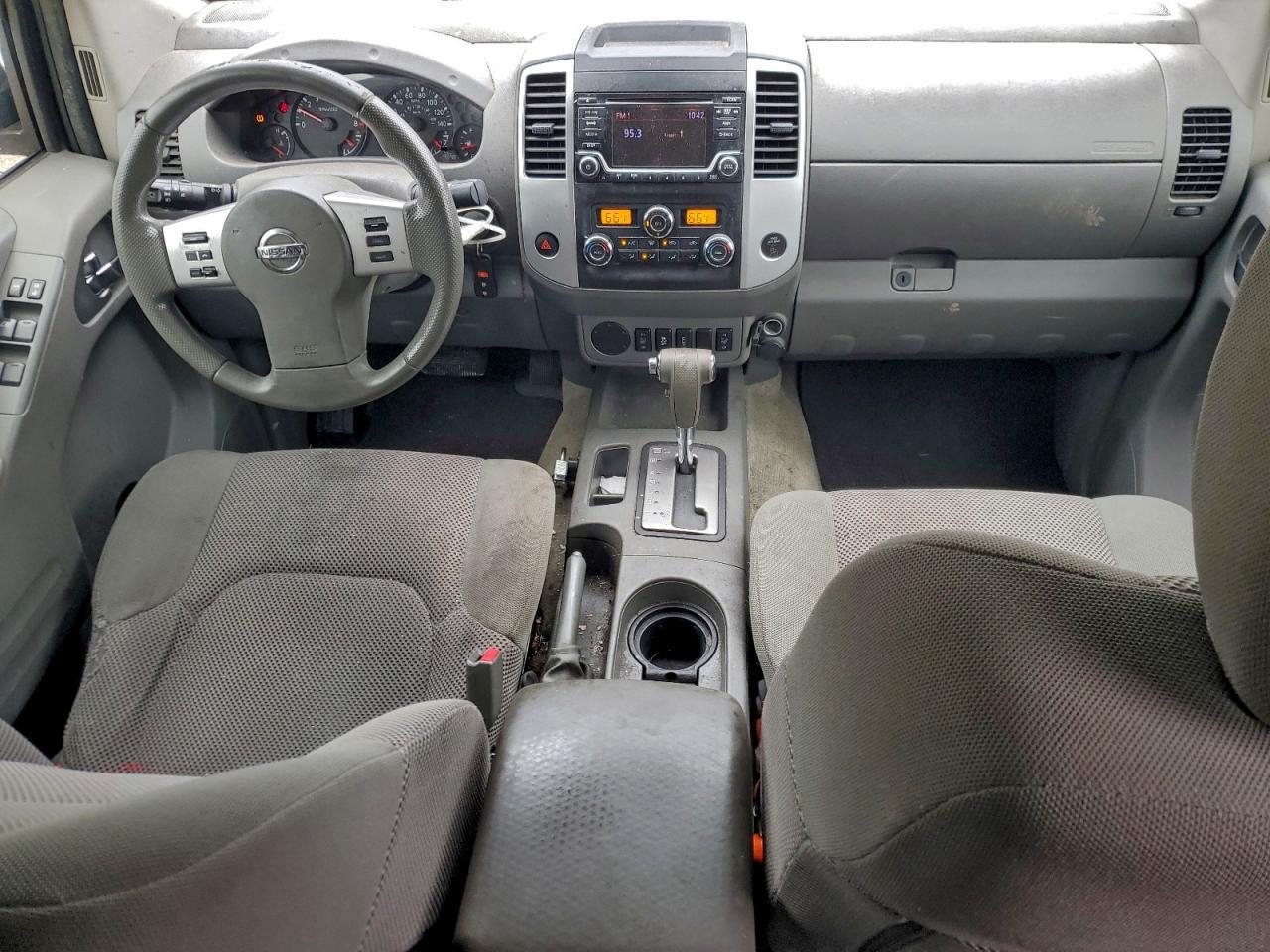 2015 NISSAN Frontier