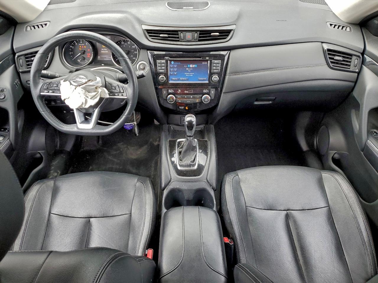 2017 NISSAN ROGUE