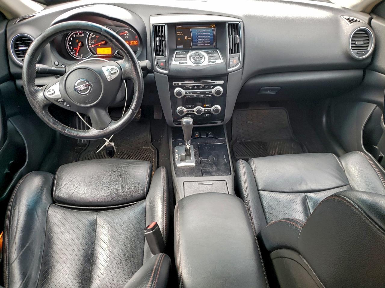 2011 NISSAN Maxima