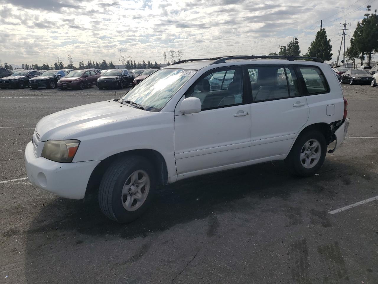 2005 TOYOTA HIGHLANDER