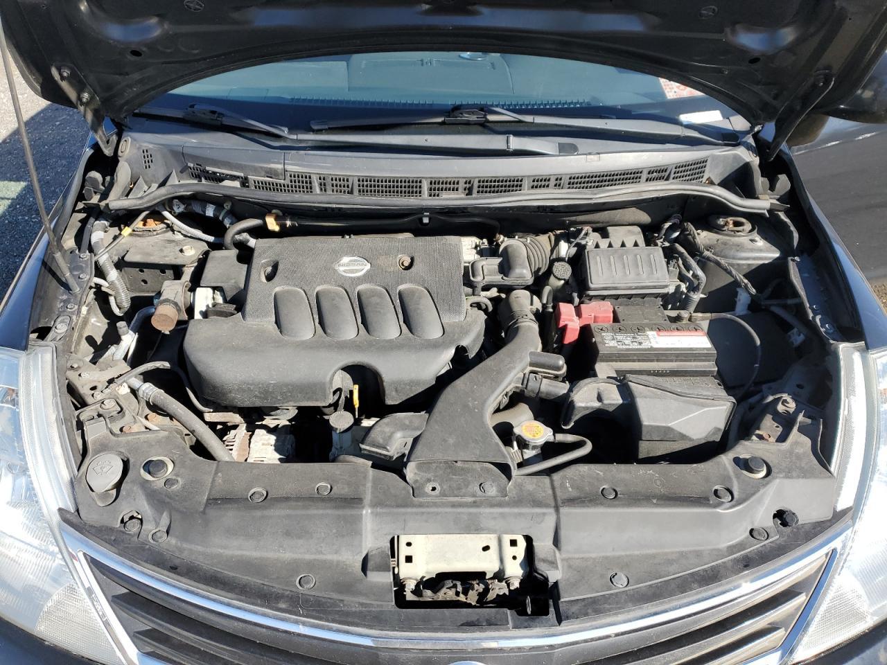 2011 NISSAN VERSA