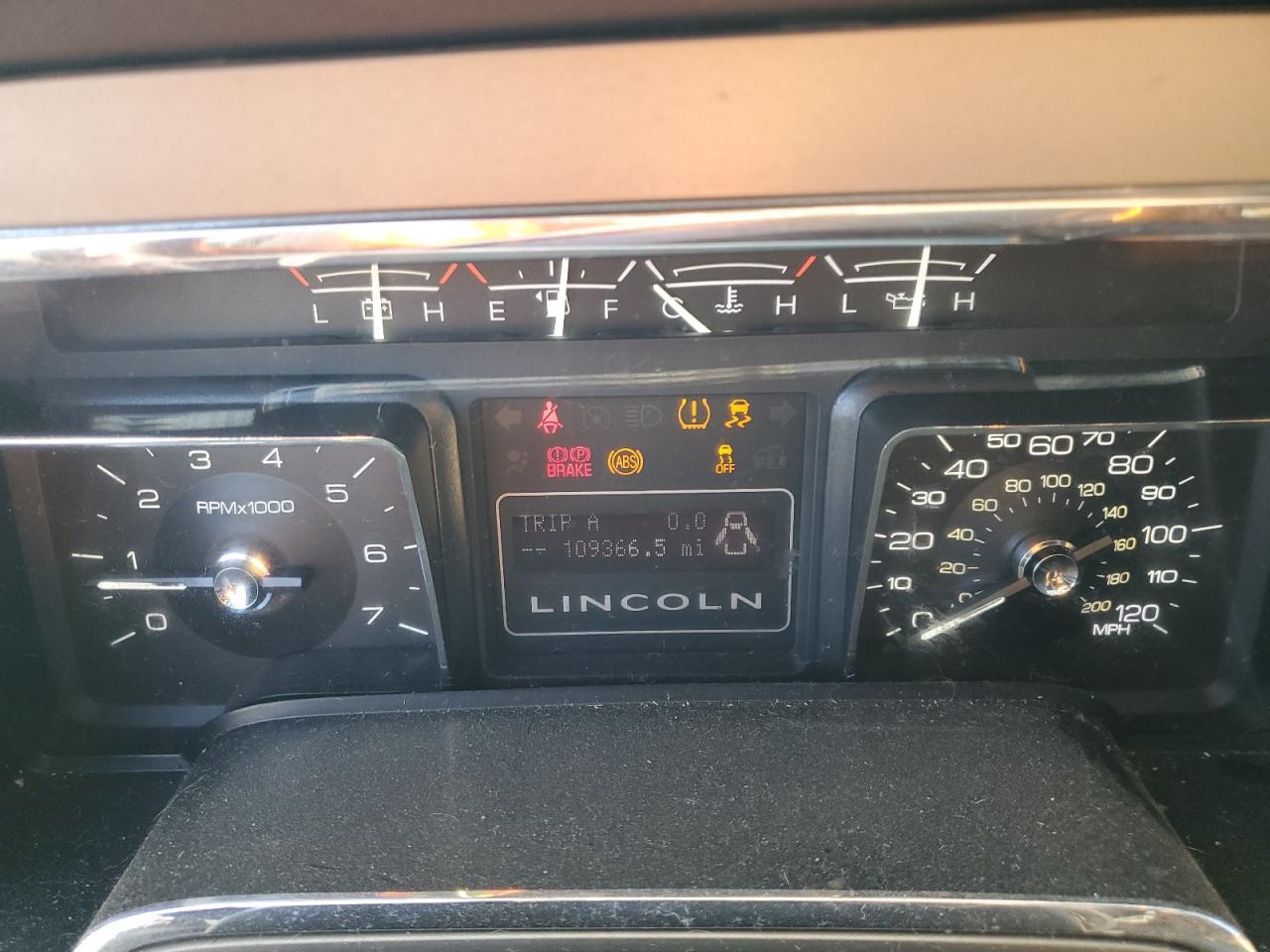 2014 LINCOLN Navigator