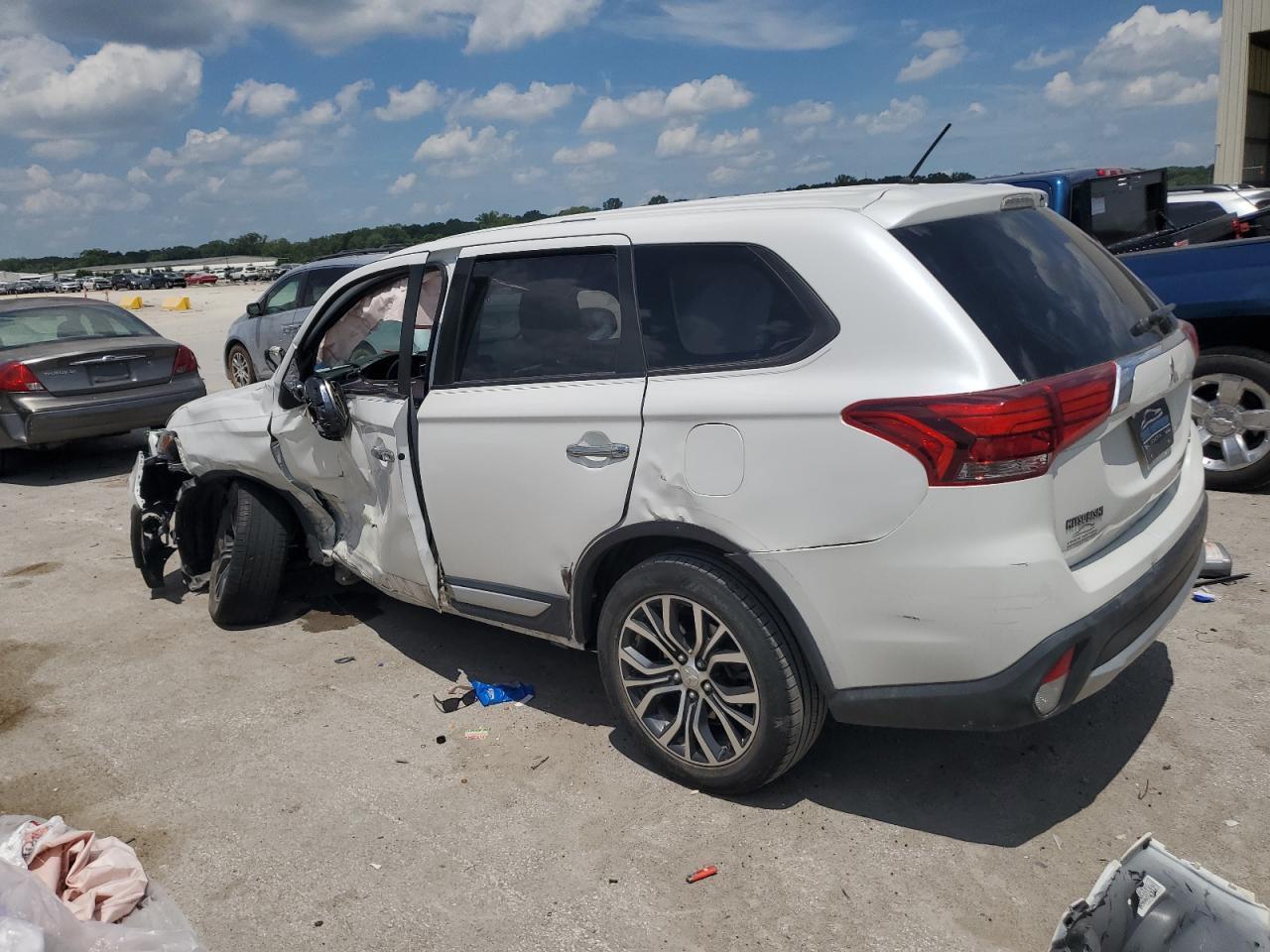 2016 MITSUBISHI outlander