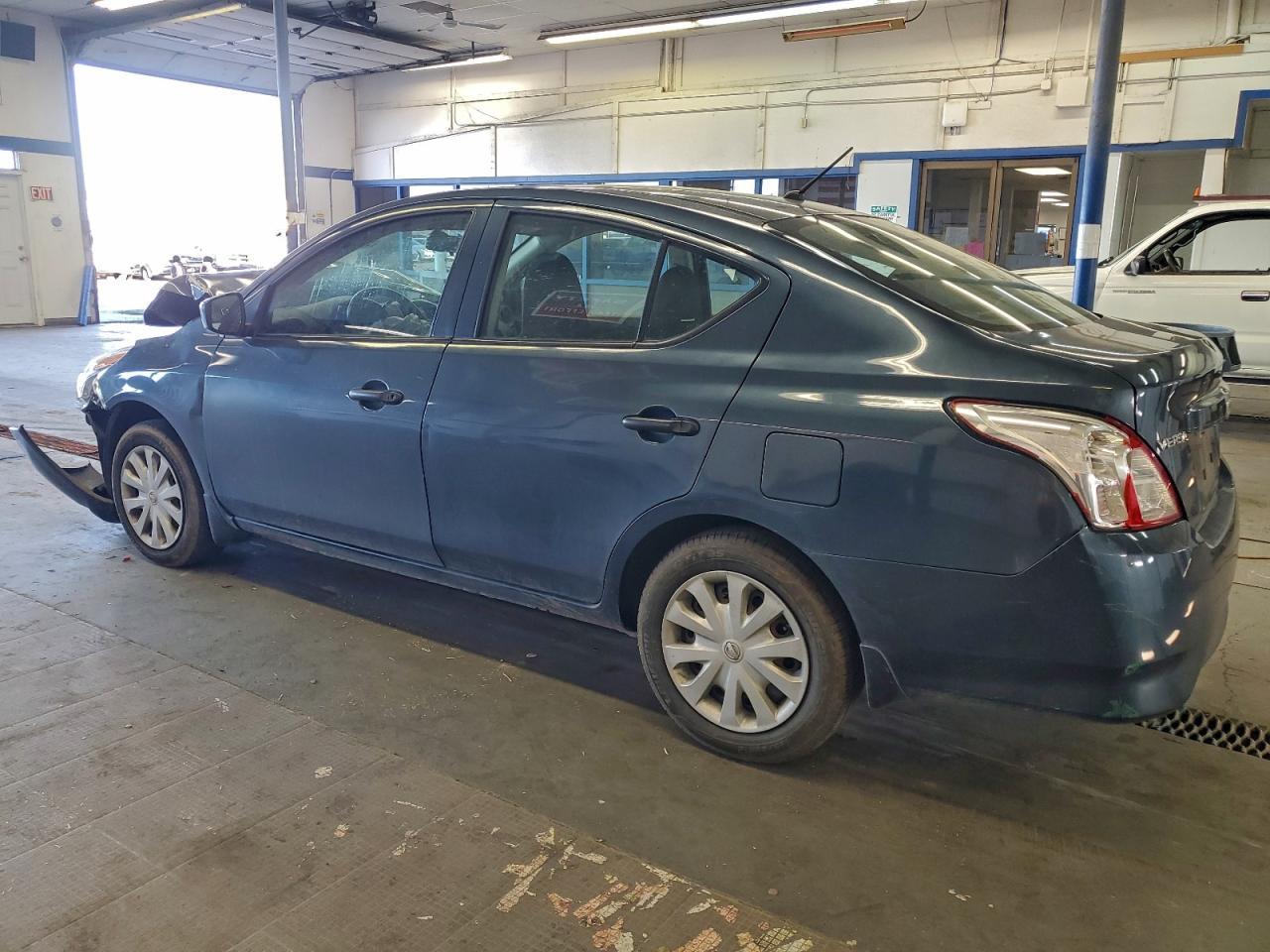 2016 NISSAN VERSA