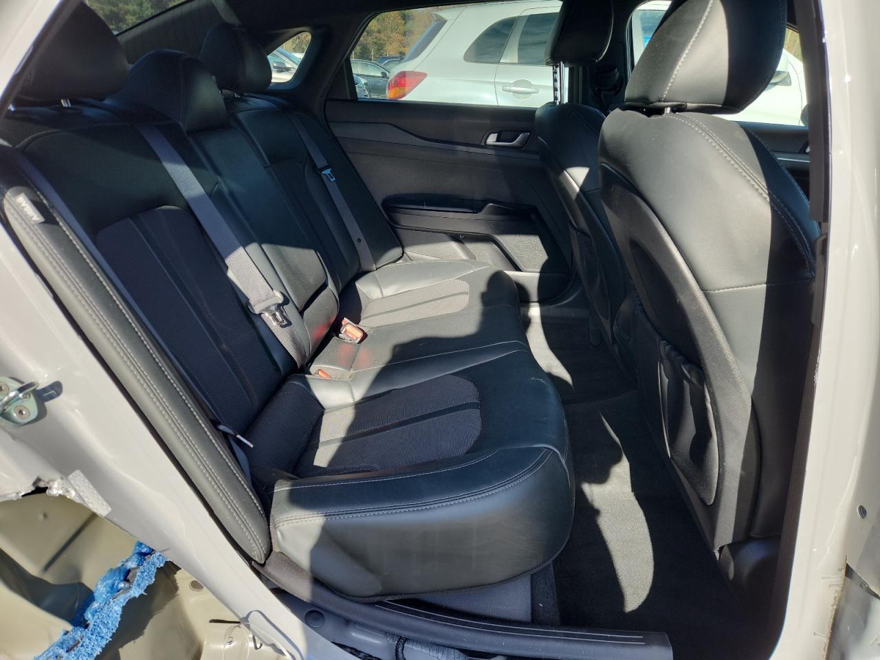 2022 KIA K5