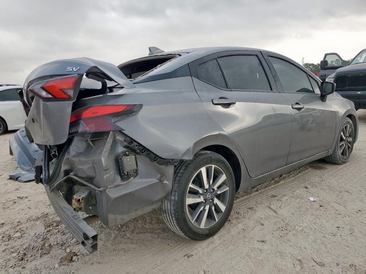 2021 NISSAN VERSA