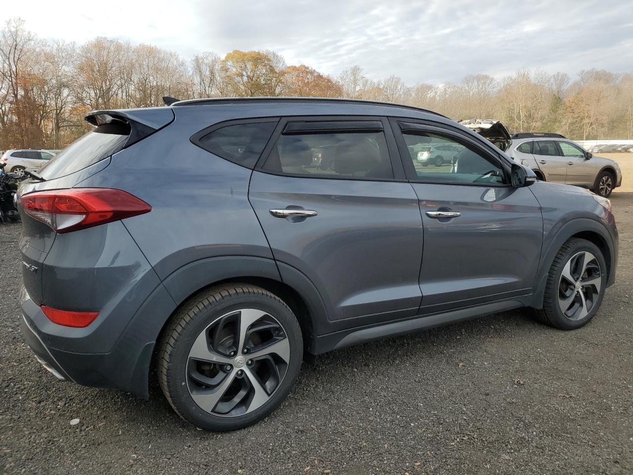2016 HYUNDAI TUCSON