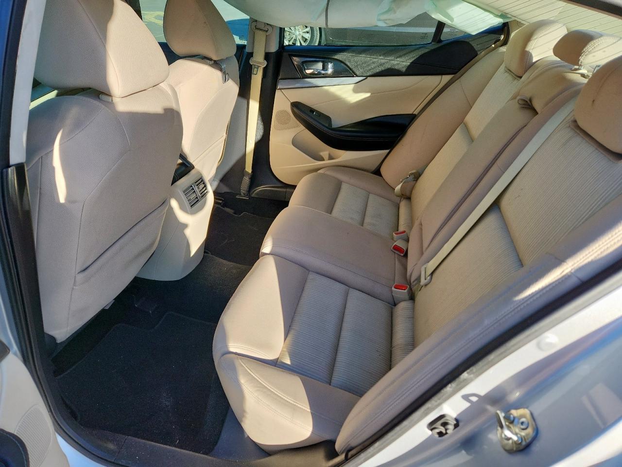 2016 NISSAN Maxima