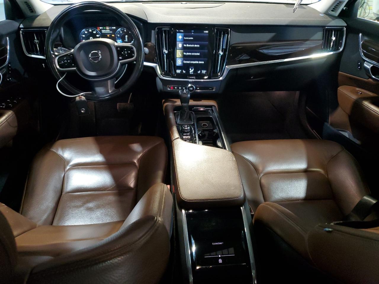 2018 VOLVO S90