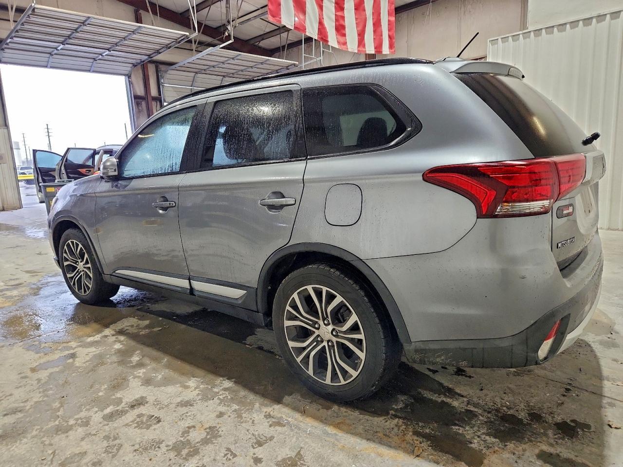 2016 MITSUBISHI outlander
