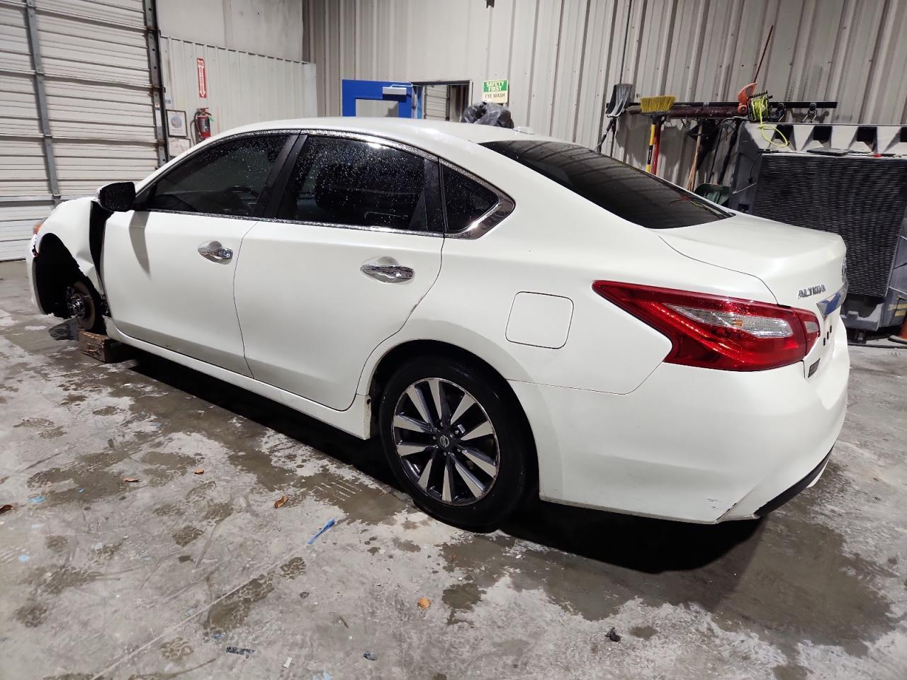 2017 NISSAN ALTIMA
