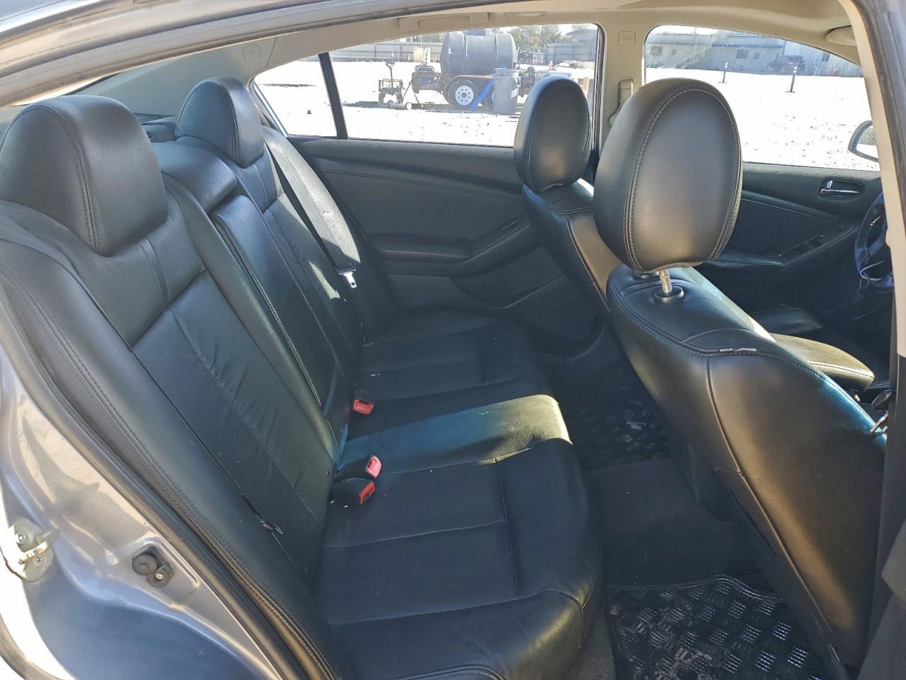 2012 NISSAN ALTIMA