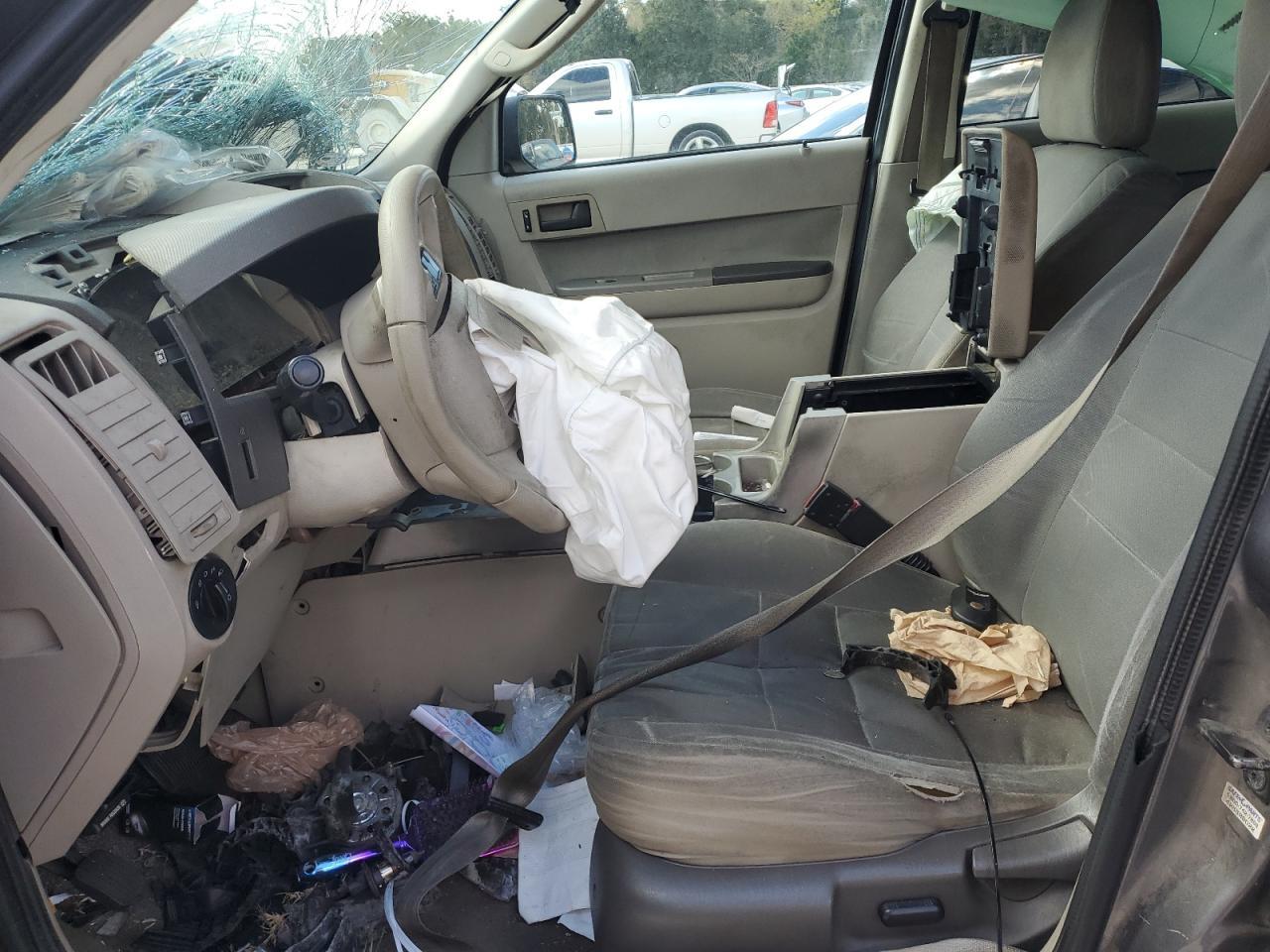 2010 FORD ESCAPE