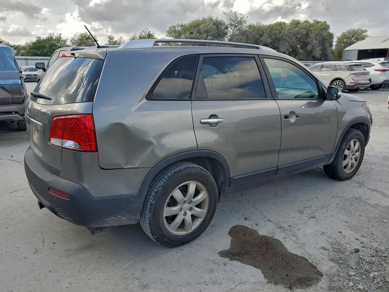 2011 KIA SORENTO