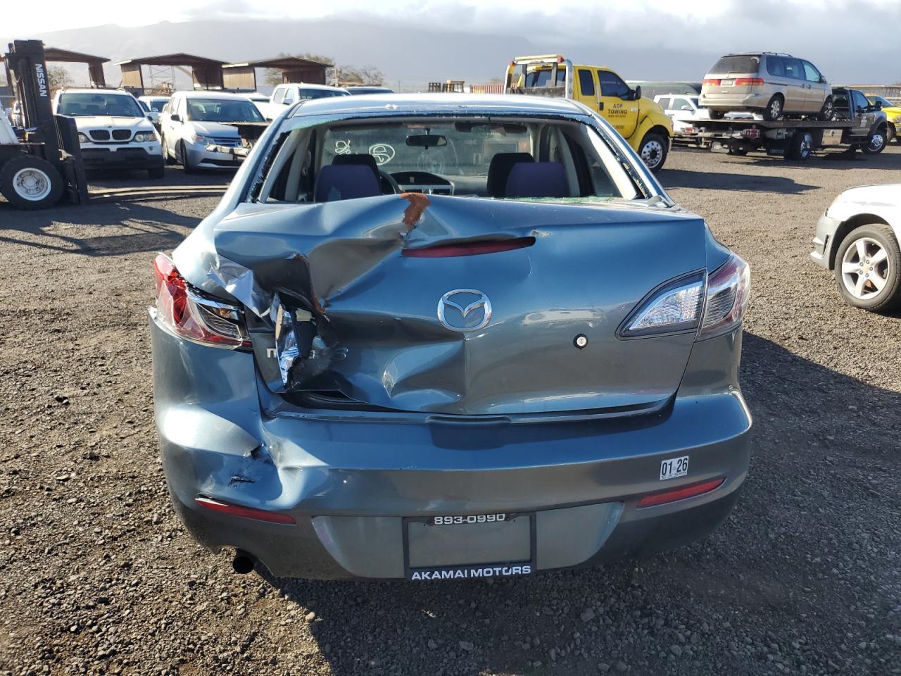 2013 MAZDA 3