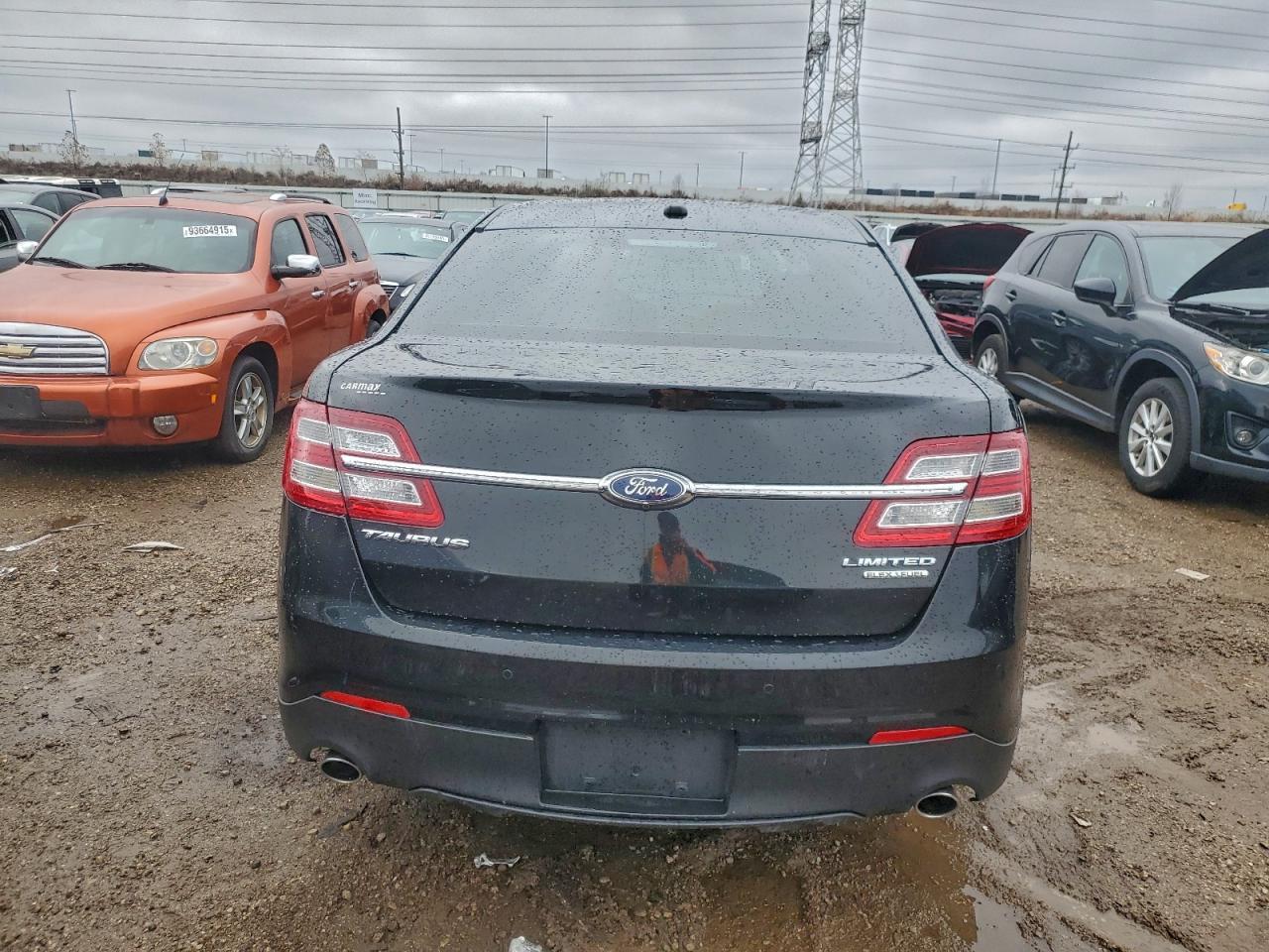 2015 FORD Taurus