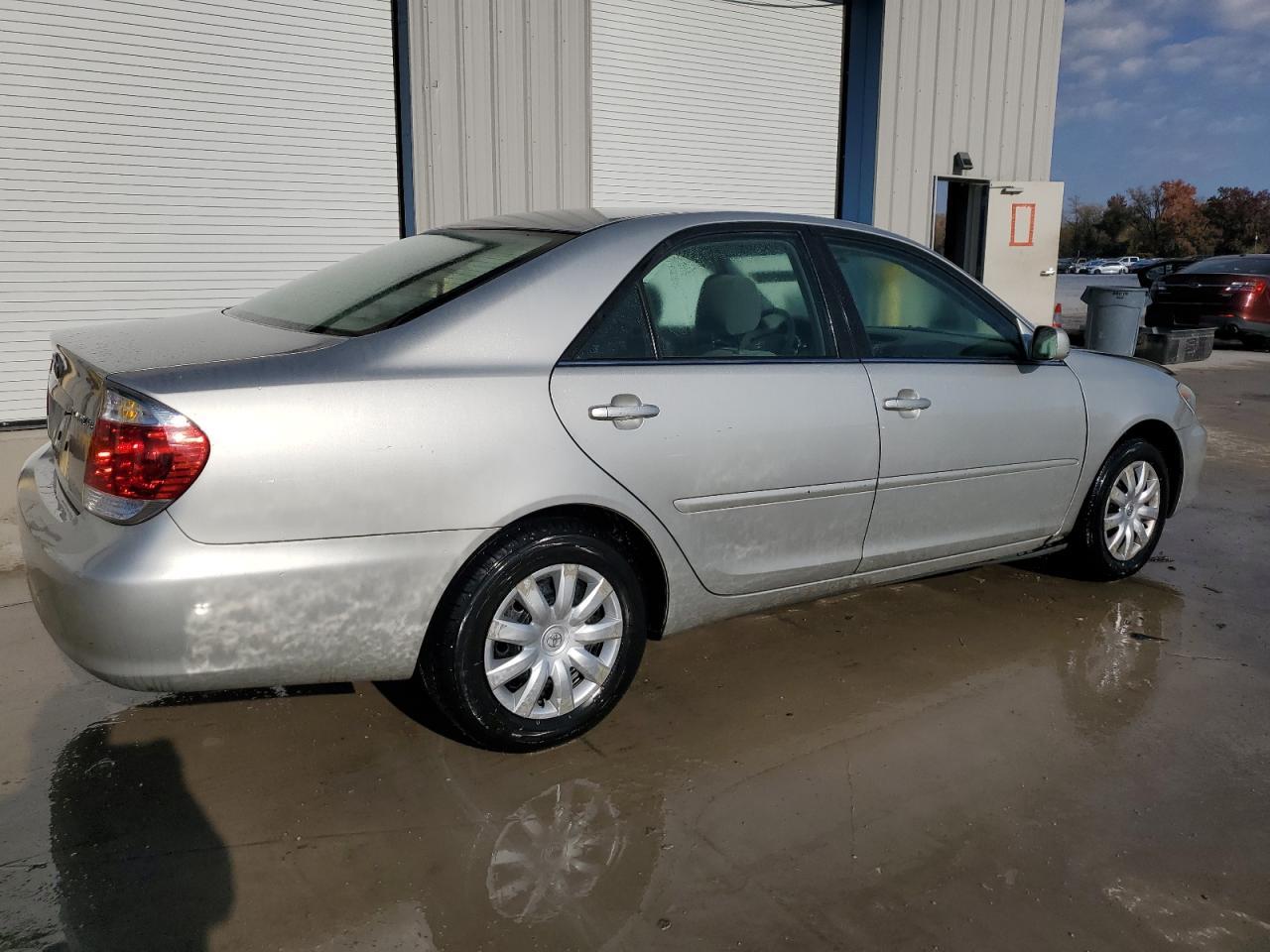 2005 TOYOTA CAMRY