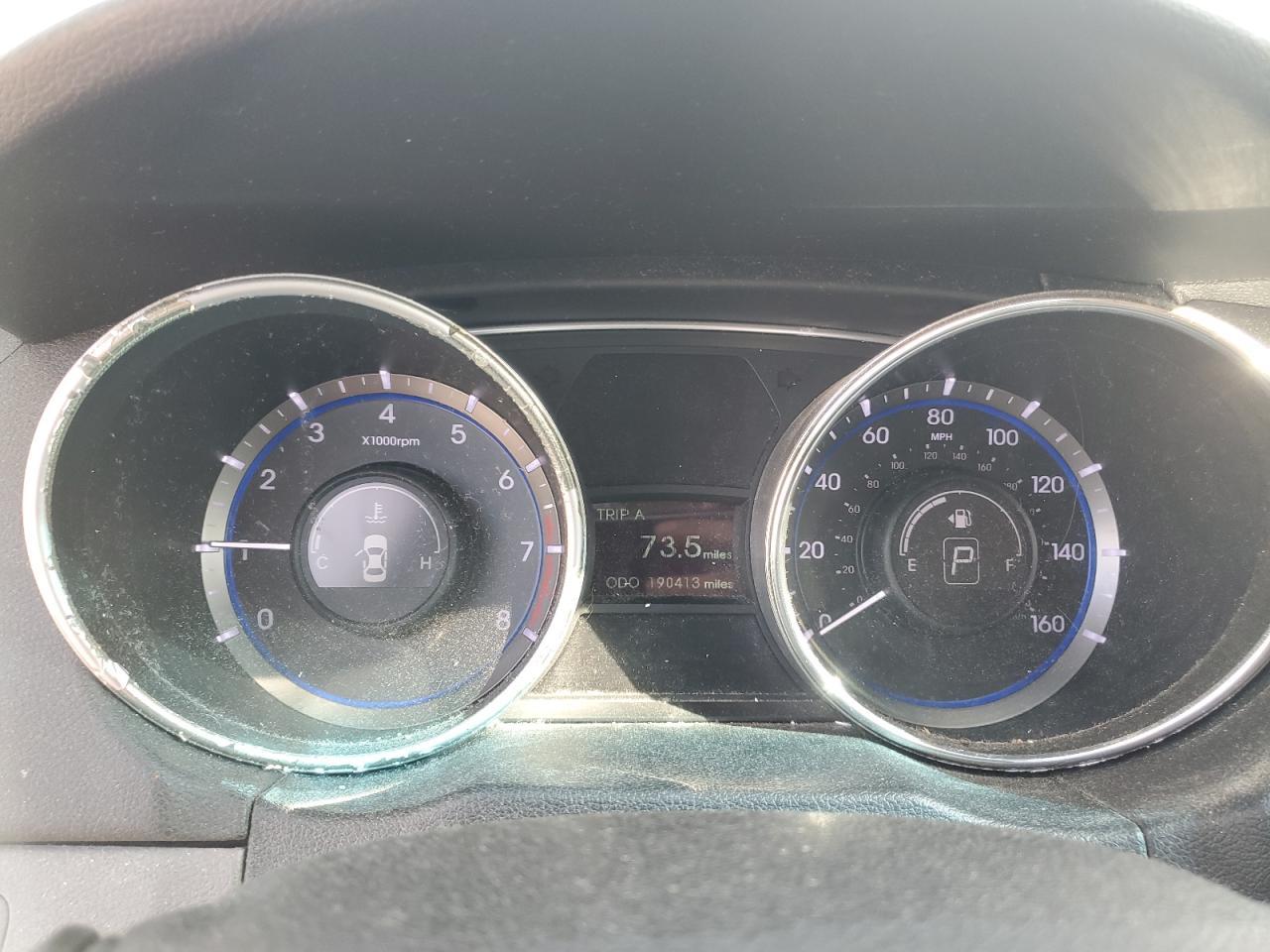 2011 HYUNDAI SONATA