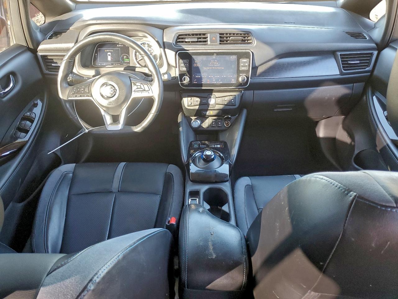 2021 NISSAN LEAF