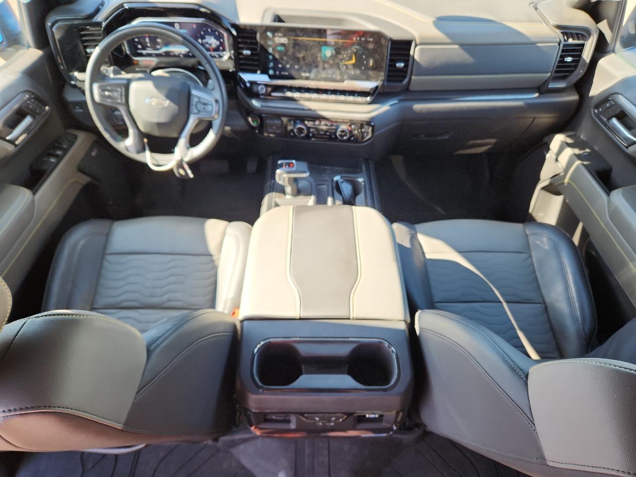 2024 CHEVROLET Silverado