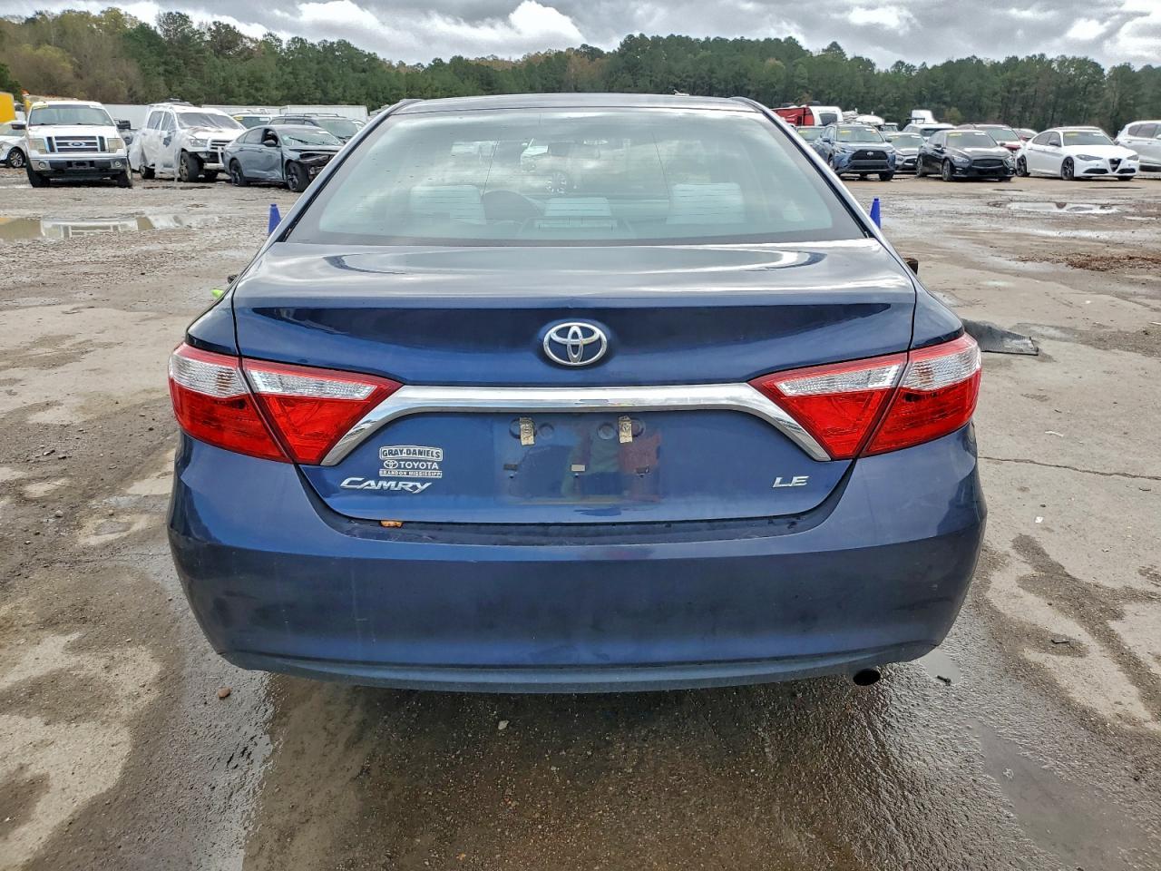 2017 TOYOTA CAMRY