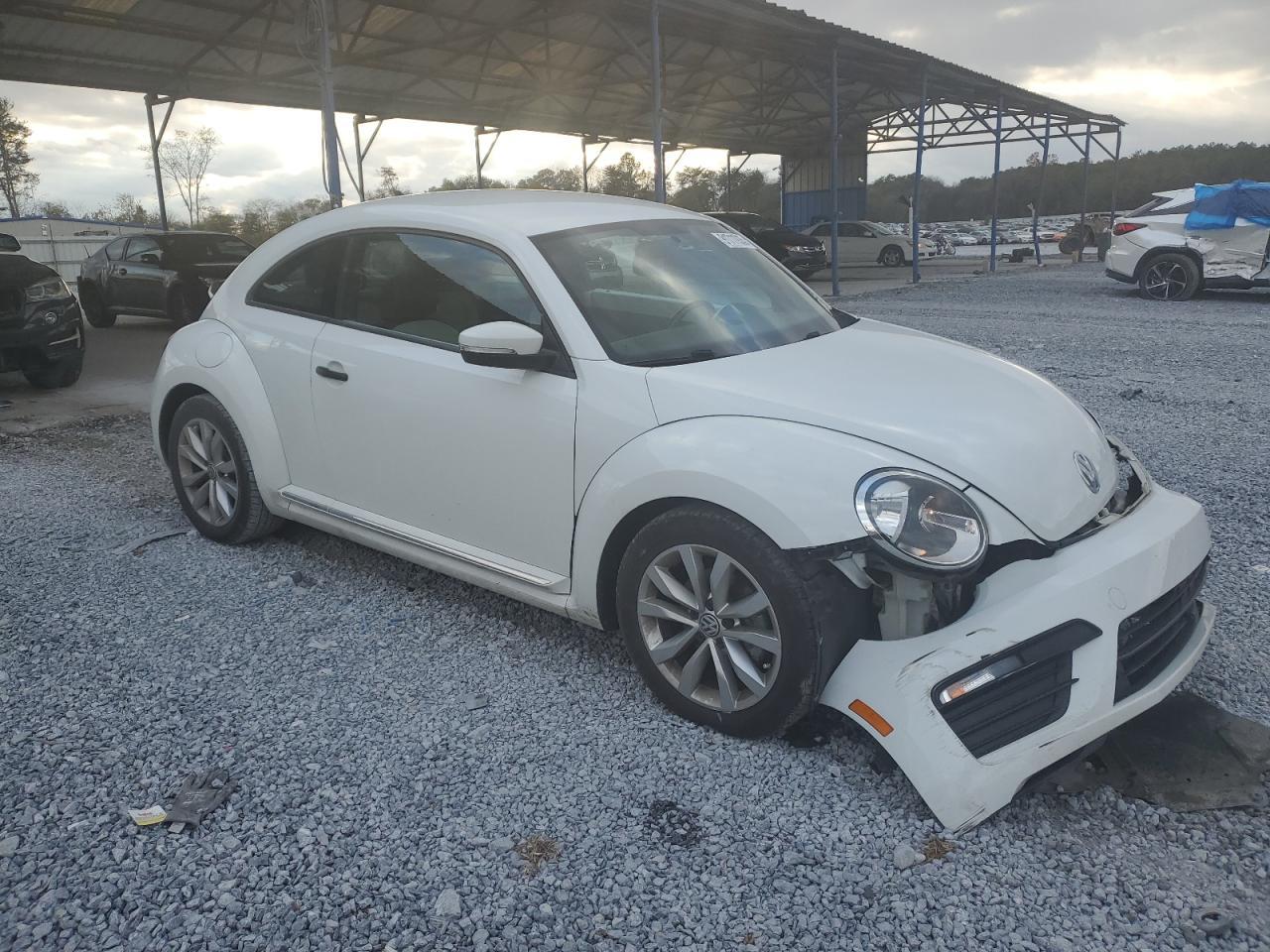 2017 VOLKSWAGEN Beetle