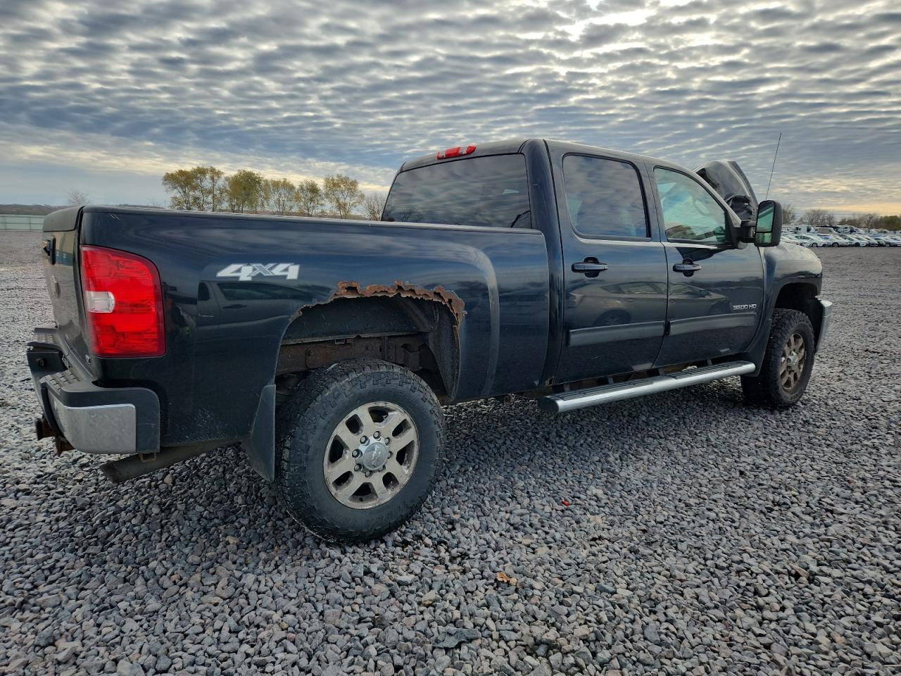 2011 CHEVROLET Silverado 3500
