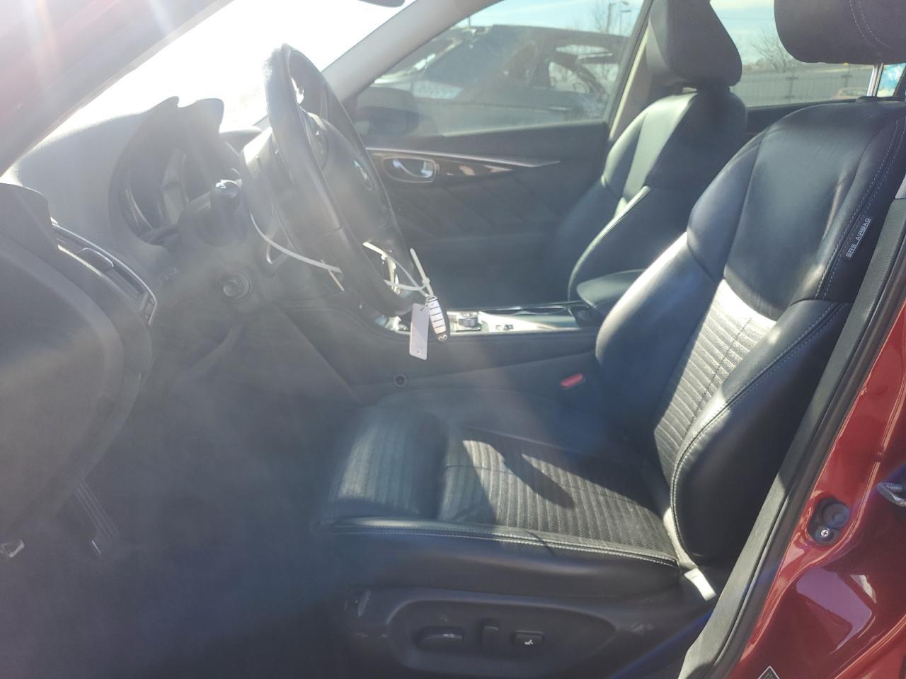 2016 INFINITI Q50