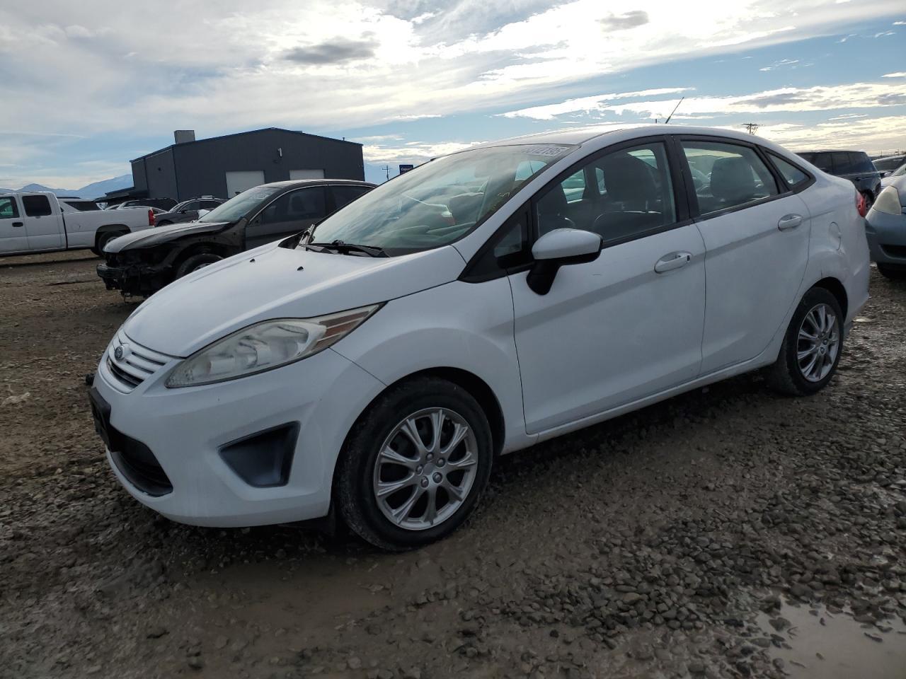 2013 FORD Fiesta