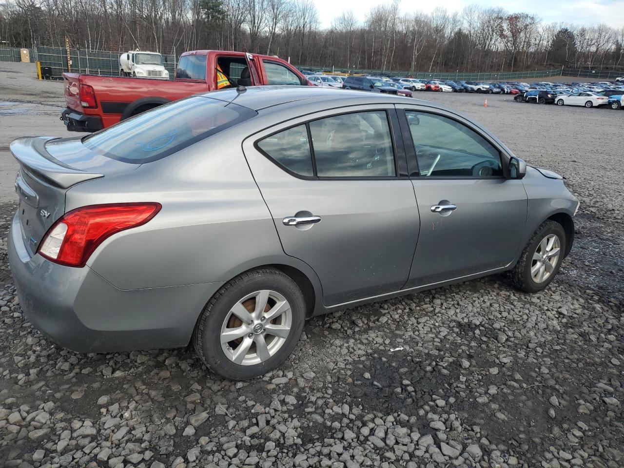 2014 NISSAN VERSA
