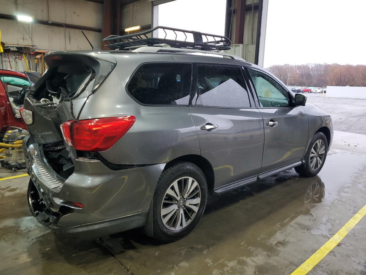 2017 NISSAN PATHFINDER