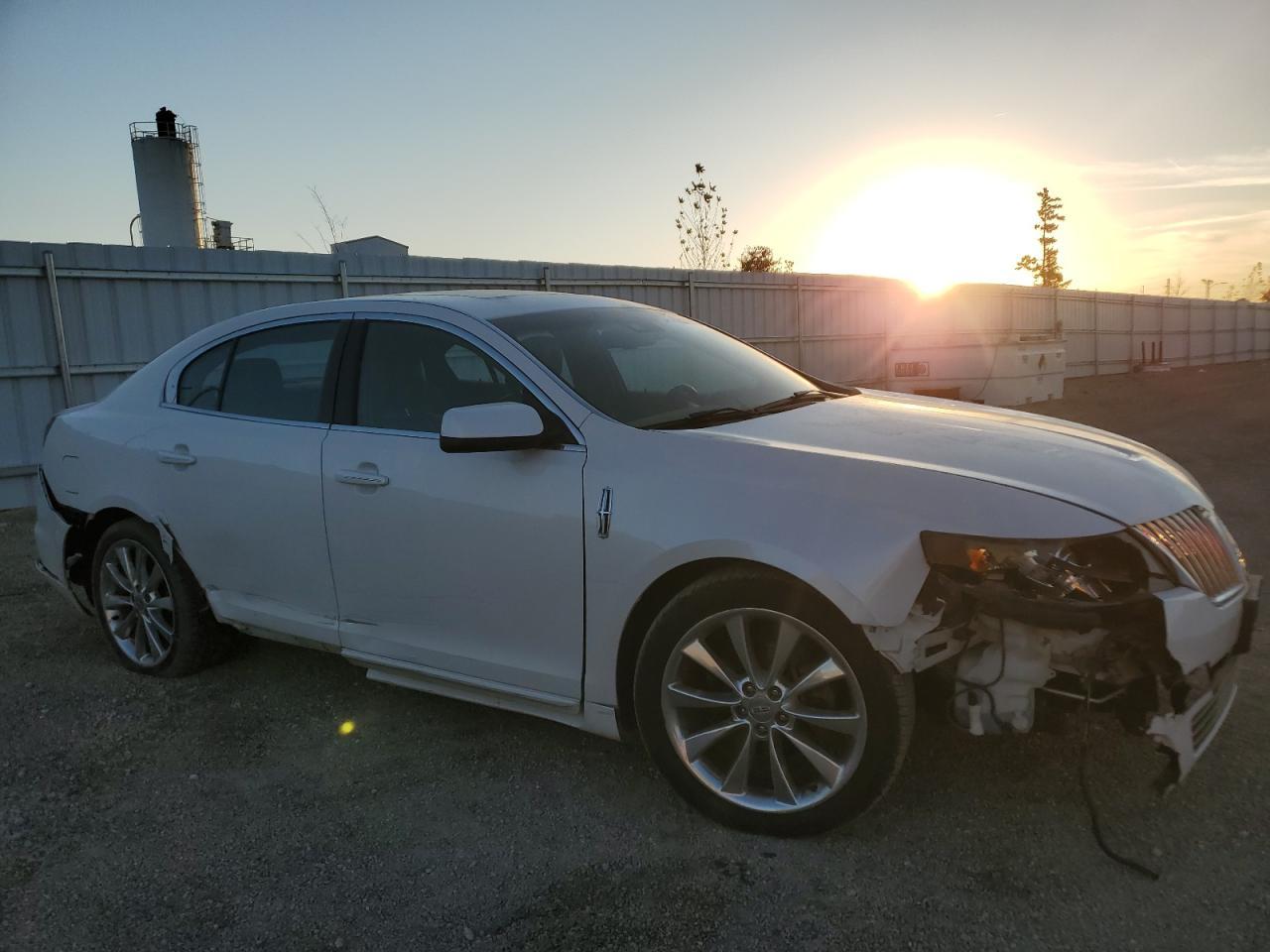 2011 LINCOLN MKS