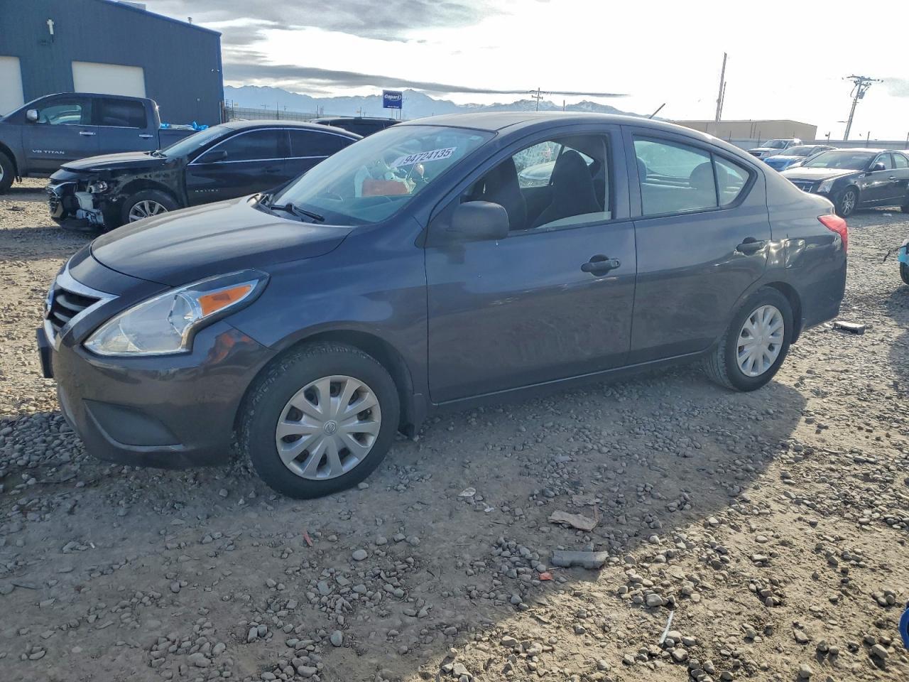2015 NISSAN VERSA