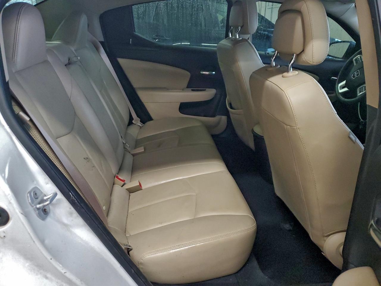 2013 DODGE Avenger